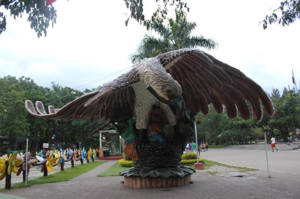 Oyo 162 The West Inn Davao Bagian luar foto