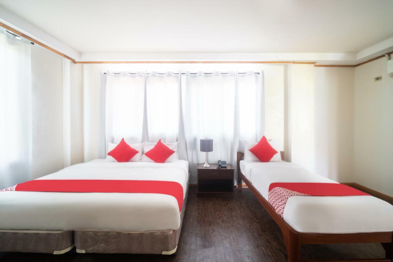 Oyo 162 The West Inn Davao Bagian luar foto